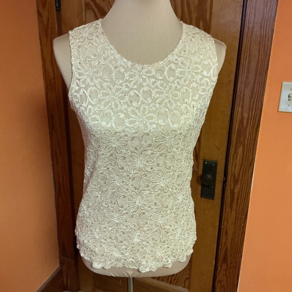 Vtg Y2K Lace Tank Top Medium Cream Sparkly Sleeveless Sheer Floral Overlay USA - Picture 7 of 11